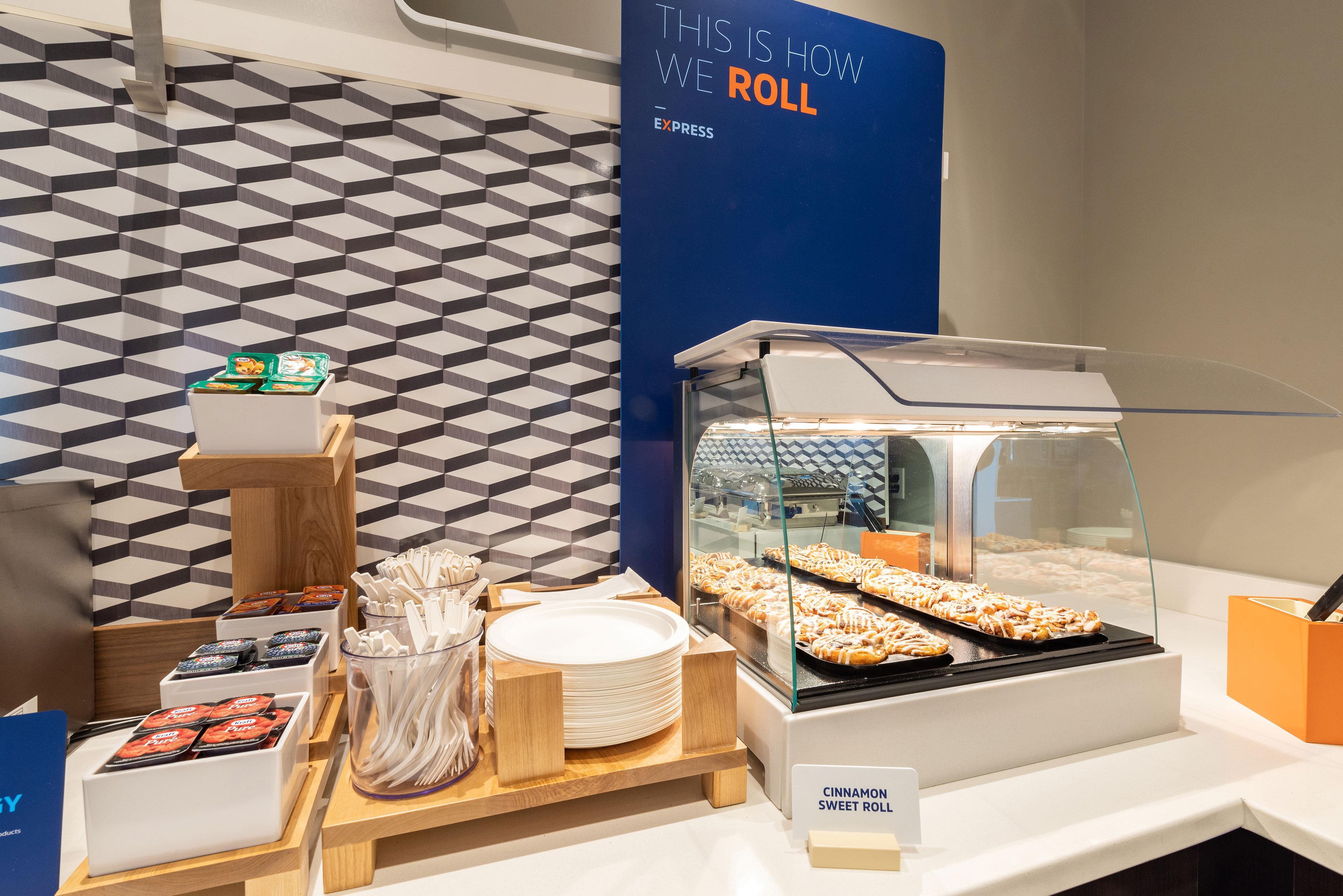Holiday Inn Express Indianapolis Airport By Ihg Plainfield Esterno foto