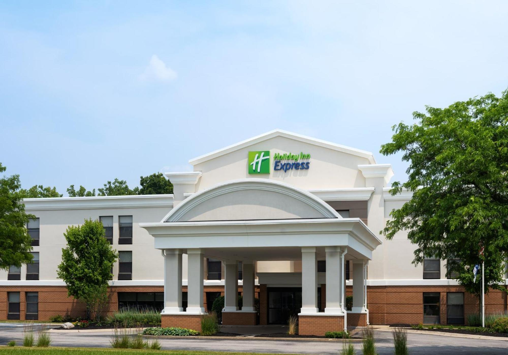 Holiday Inn Express Indianapolis Airport By Ihg Plainfield Esterno foto