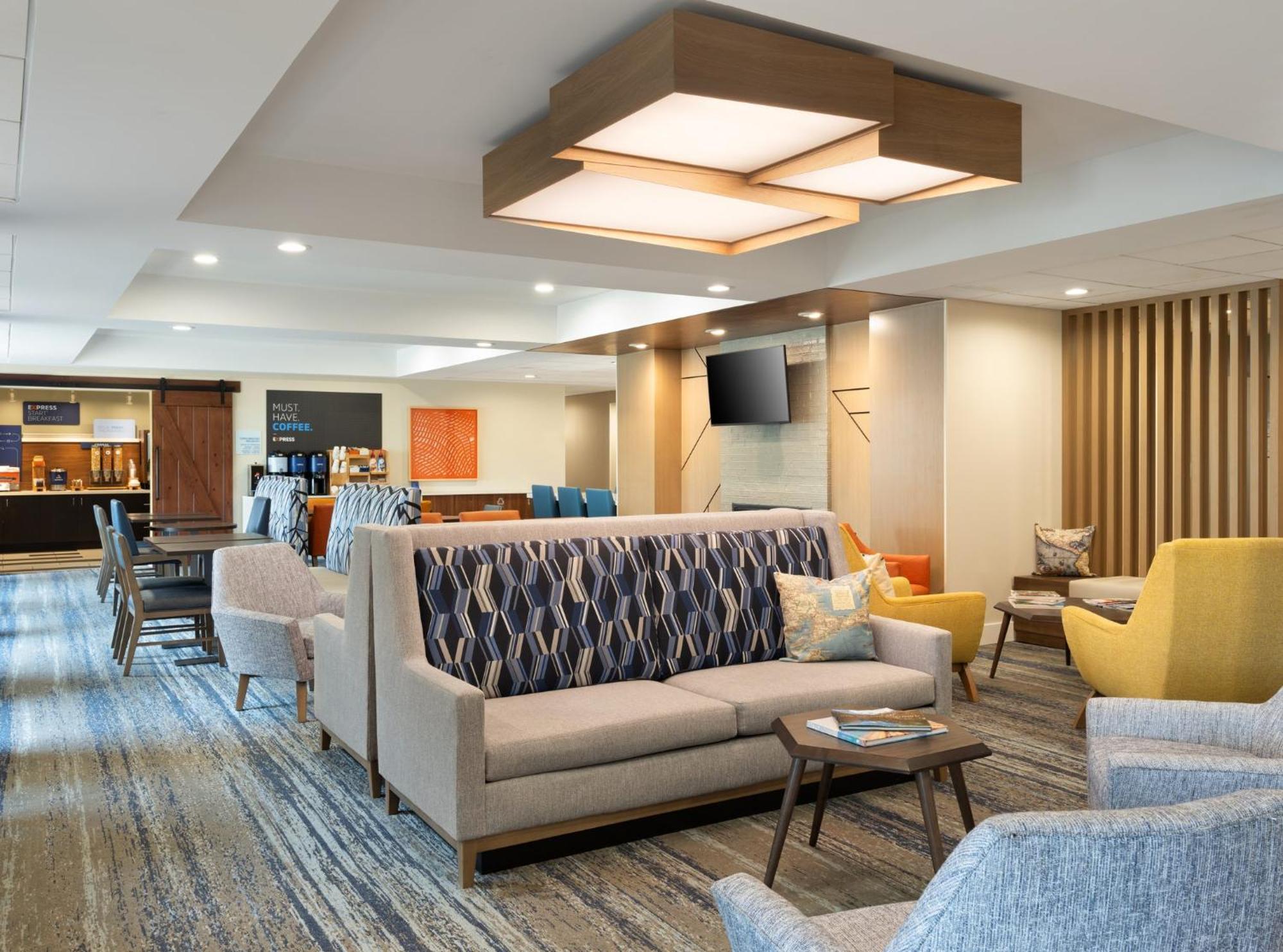 Holiday Inn Express Indianapolis Airport By Ihg Plainfield Esterno foto