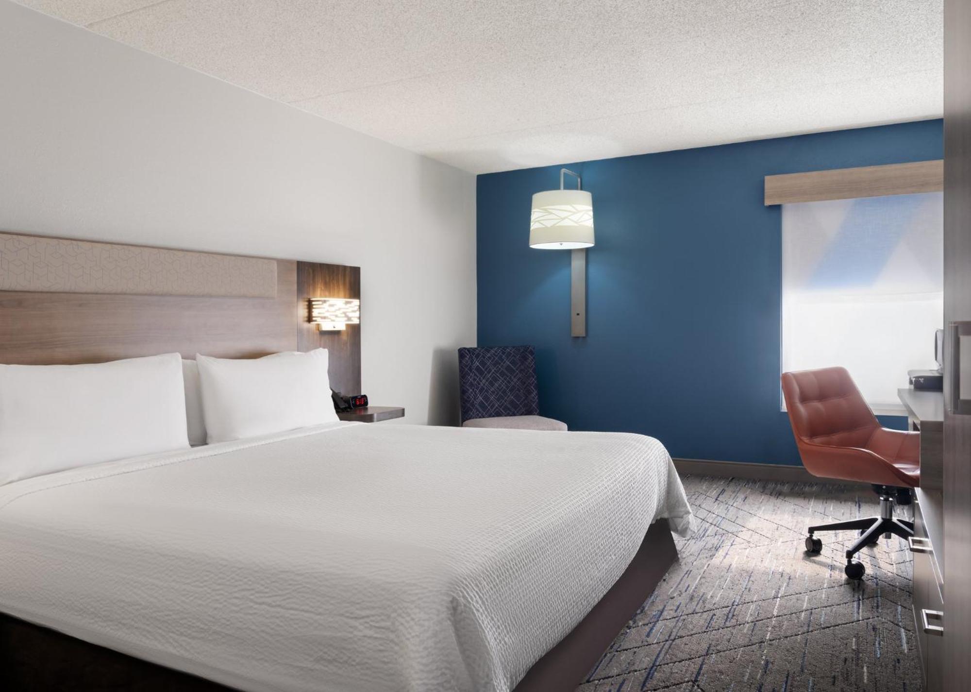 Holiday Inn Express Indianapolis Airport By Ihg Plainfield Esterno foto